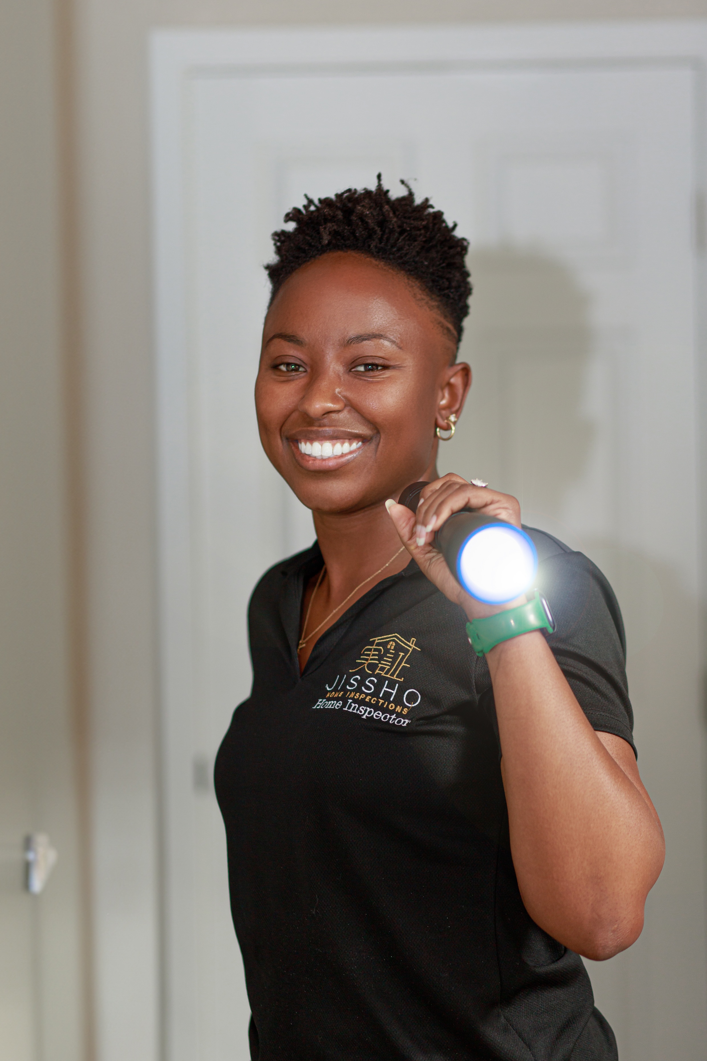 Ashlee standing arms crossed